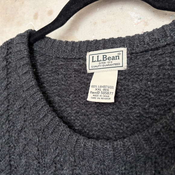 LL Bean Classic Lambswool Pullover Sweater - Picture 2 of 3